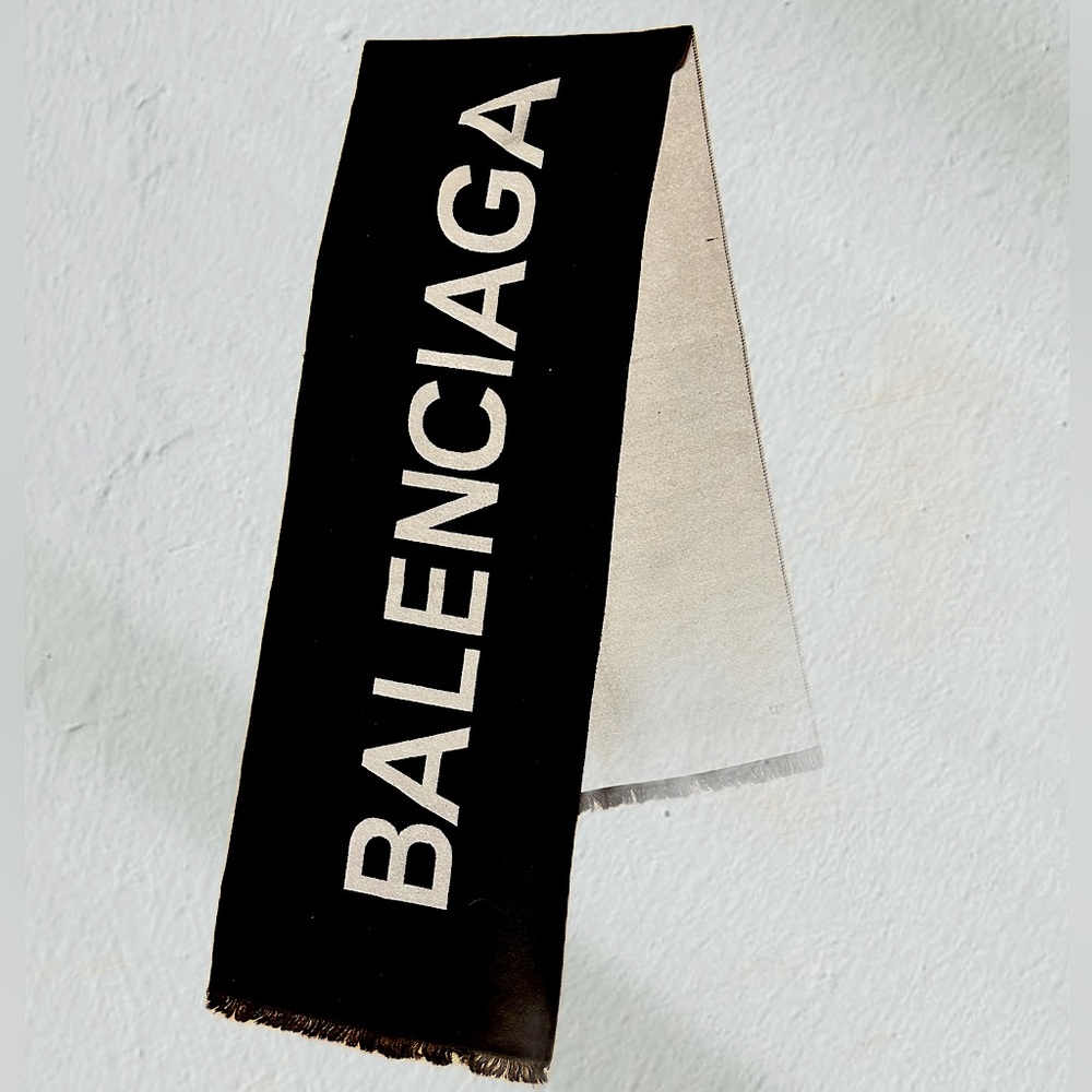 BALENCIAGA White and Black Jacquard Logo Scarf